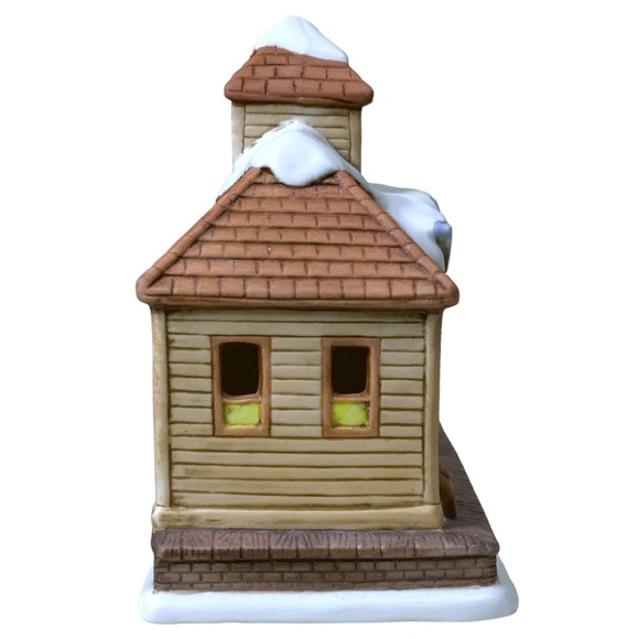 Vintage Christmas Village Pleasant Hill Train Station Translucent Light Up House - Picture 8 of 16